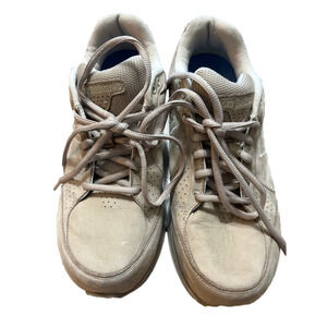 New Balance suede and mesh uppers, walking shoes size 8